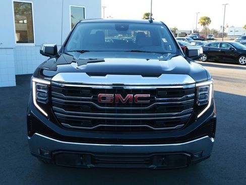 Used 2025 GMC Sierra 1500 SLT image 2