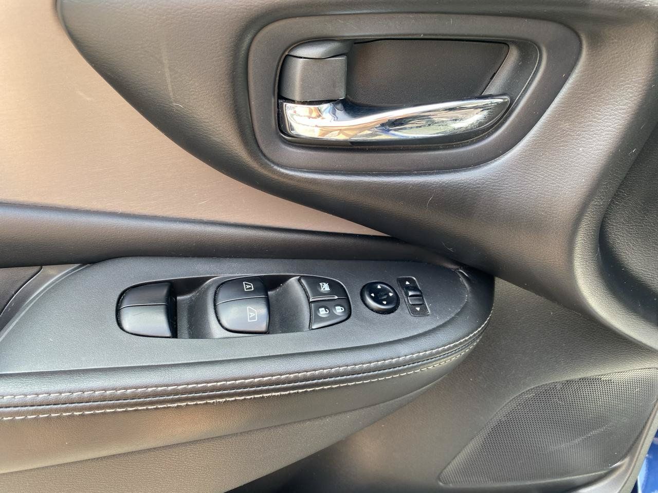 Used 2019 Nissan Murano S AWD/4WD image 15