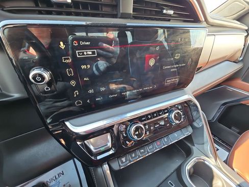 Used 2024 GMC Sierra 2500 Denali Ultimate image 16