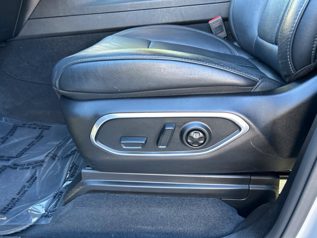 Used 2025 Jeep Wagoneer Series II w/ 8-Passenger Seating Package AWD/4WD image 15