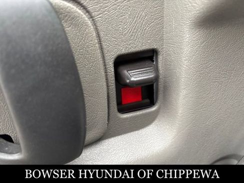 Used 2011 GMC Savana 1500 image 13