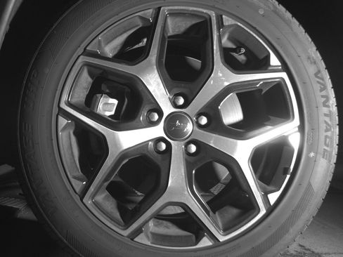 Used 2025 Jeep Compass Limited image 12