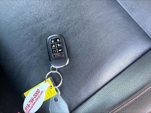 Used 2025 Honda Odyssey Sport-L image 10