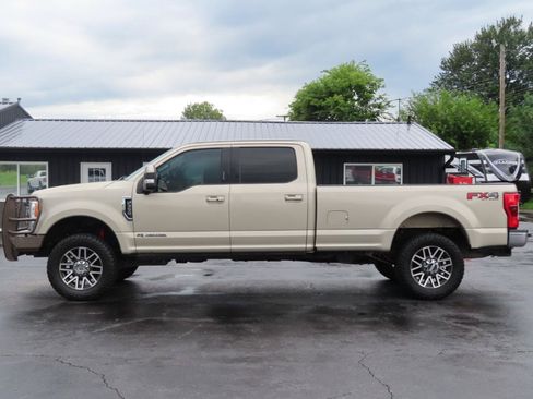 Used 2017 Ford F350 Lariat w/ Lariat Ultimate Package AWD/4WD image 3