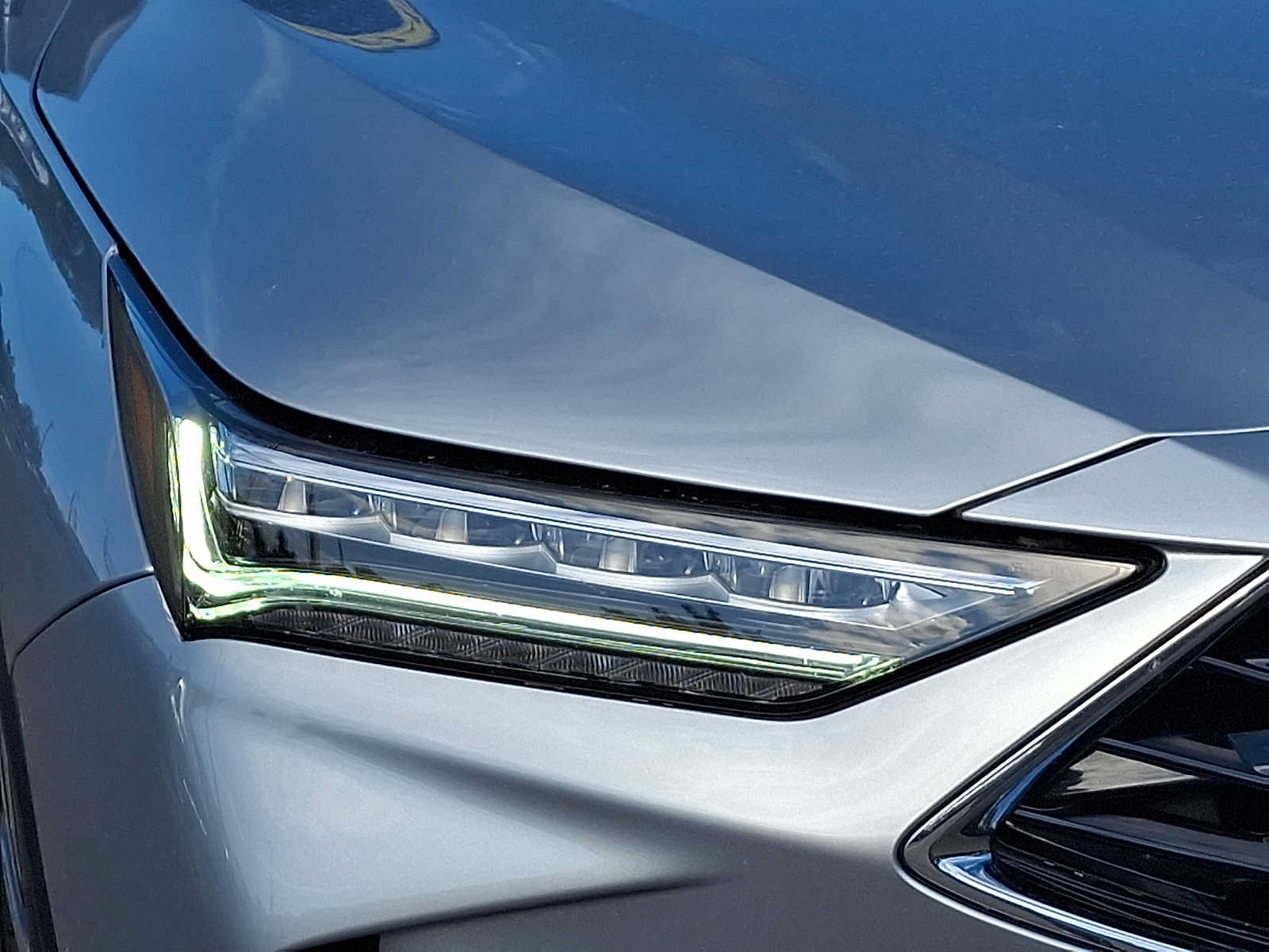 Certified 2026 Acura MDX w/ Technology Package AWD/4WD image 9