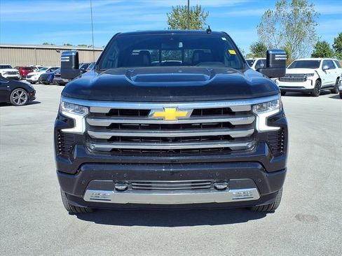 Used 2024 Chevrolet Silverado 1500 High Country w/ High Country Premium Package image 2