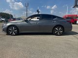 Used 2022 Nissan Altima 2.5 SV w/ SV Premium Package image 2