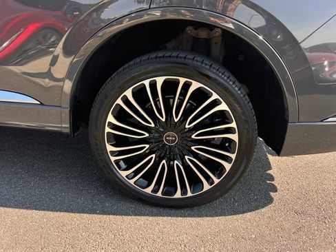 Used 2020 Lincoln Aviator Black Label w/ Dynamic Handling Package AWD/4WD image 40