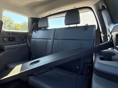 Used 2025 Hyundai Santa Fe Limited image 16