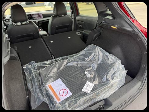 New 2026 Nissan Kicks SR FWD image 22