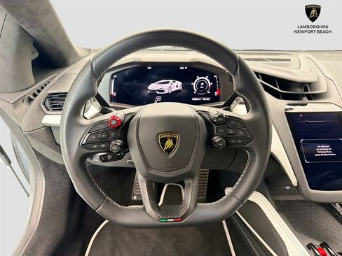 Used 2024 Lamborghini Revuelto AWD/4WD image 12
