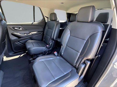 Used 2020 Chevrolet Traverse Premier FWD image 25