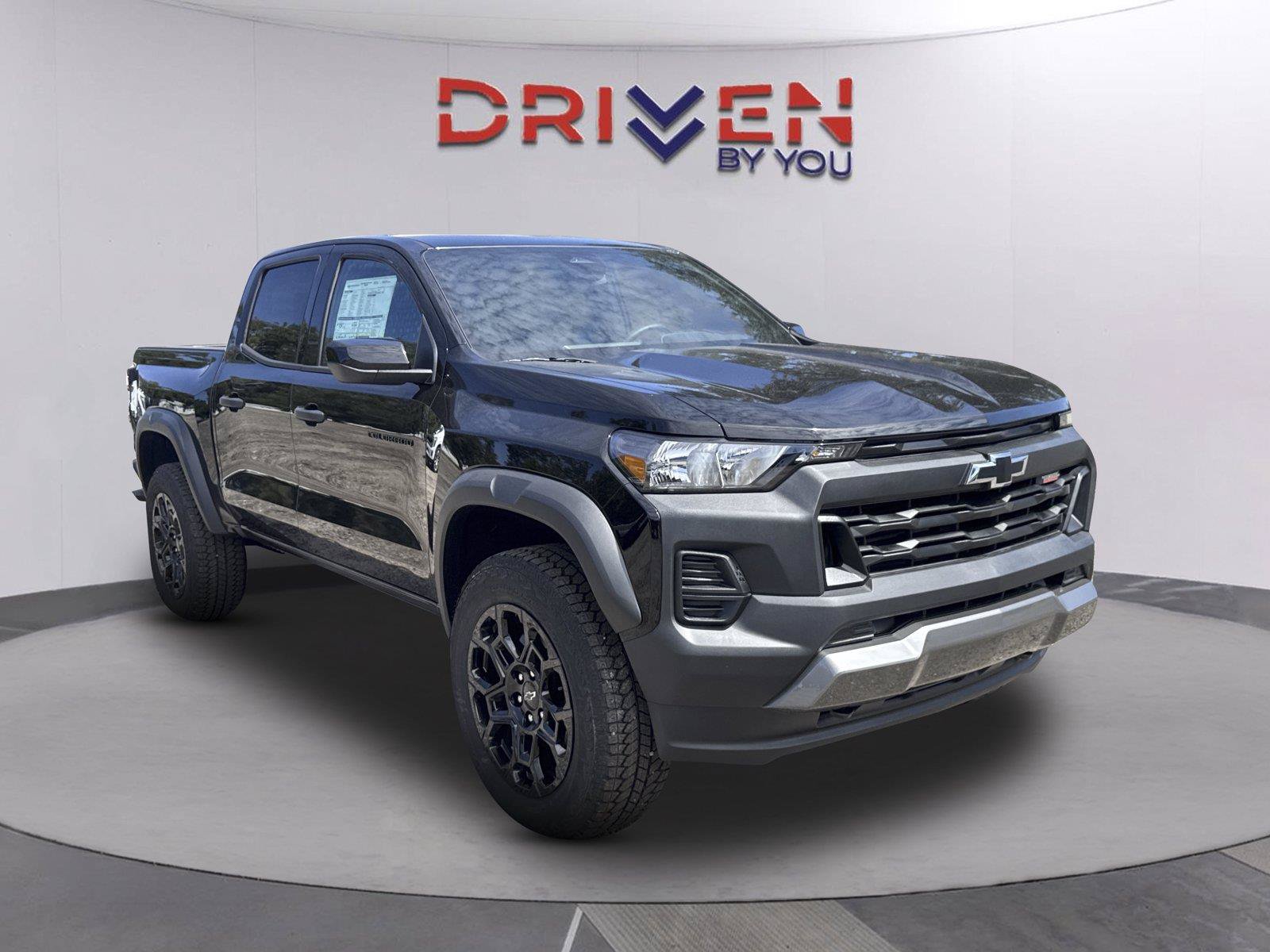 New 2026 Chevrolet Colorado Trail Boss AWD/4WD image 2