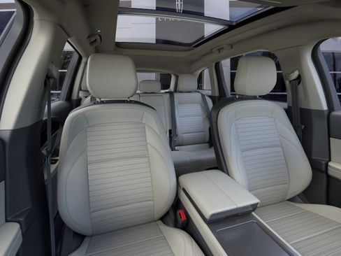 New 2026 Lincoln Nautilus Reserve AWD/4WD image 10
