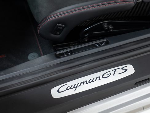 Certified 2025 Porsche 718 Cayman GTS RWD image 16