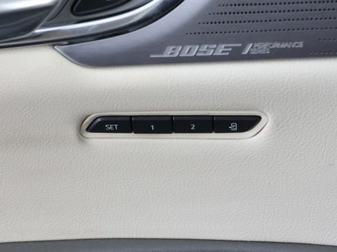 Used 2021 Cadillac XT5 Premium Luxury image 13