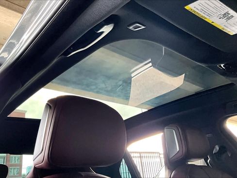 Used 2024 BMW 740i w/ Executive Package image 14