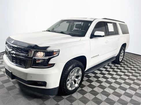 Used 2018 Chevrolet Suburban LT AWD/4WD image 4