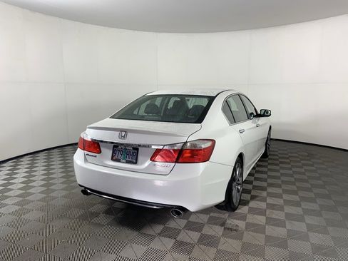Used 2015 Honda Accord Sport image 3