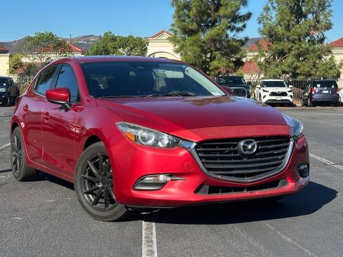 Used 2017 MAZDA MAZDA3 Touring FWD image 1