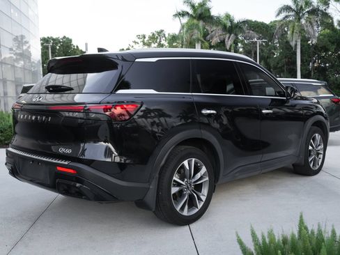 Used 2023 INFINITI QX60 Luxe w/ Vision Package FWD image 10