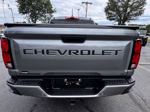 Used 2024 Chevrolet Colorado LT w/ LT Convenience Package III AWD/4WD image 6