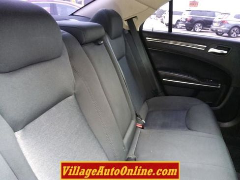 Used 2018 Chrysler 300 Touring w/ Sport Appearance Package image 34