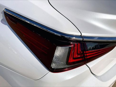 Used 2020 Lexus ES 350 w/ Premium Package image 27