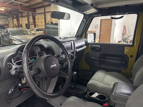 Used 2007 Jeep Wrangler Sahara w/ PWR Convenience Group image 8