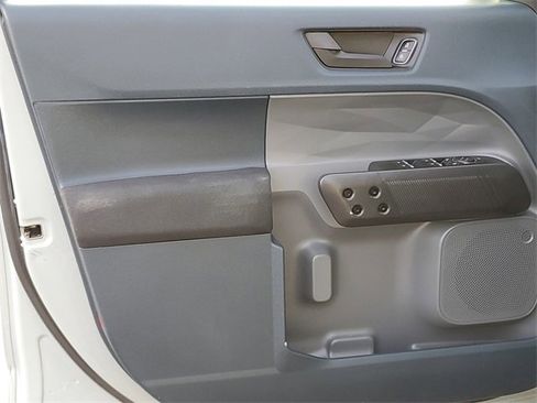 Certified 2022 Ford Maverick XL image 8