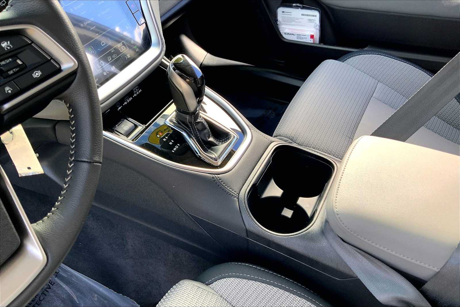 Used 2025 Subaru Outback Premium AWD/4WD image 17
