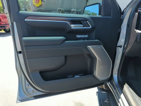 New 2026 GMC Sierra 1500 Denali w/ Denali Reserve Package AWD/4WD image 17