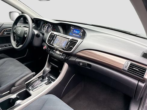 Used 2017 Honda Accord EX image 20