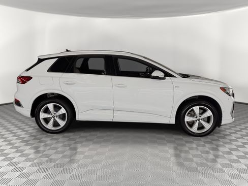 Certified 2024 Audi Q4 e-tron Prestige AWD/4WD image 8