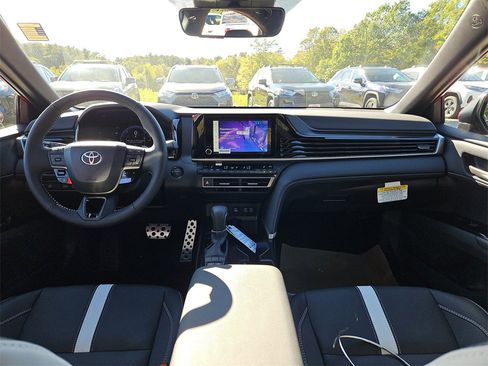 New 2026 Toyota Camry Hybrid image 7