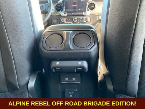 Used 2023 Jeep Gladiator Sport AWD/4WD image 59