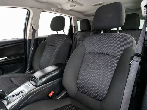 Used 2019 Dodge Journey SE w/ Connectivity Group image 9