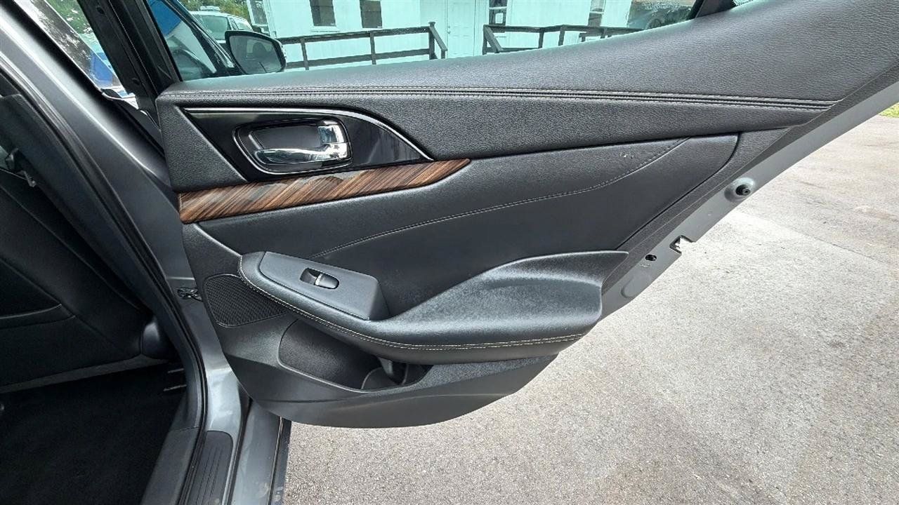 Used 2018 Nissan Maxima 3.5 SL FWD image 27