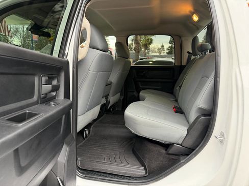 Used 2017 RAM 3500 Tradesman w/ Chrome Appearance Group image 16