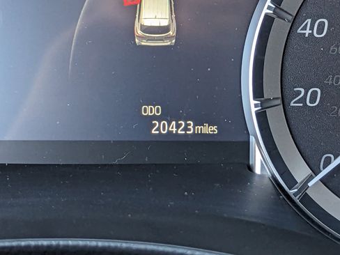 Used 2023 Toyota Highlander LE image 19