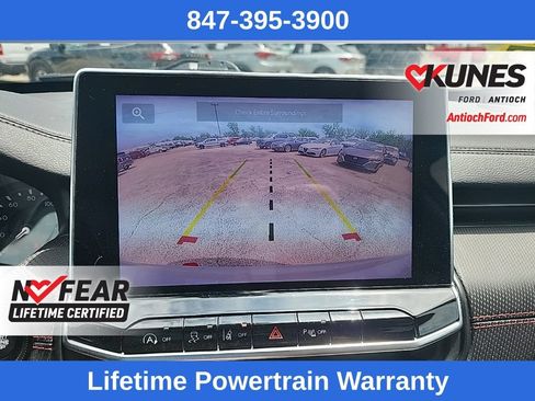Used 2025 Jeep Compass Trailhawk AWD/4WD image 13