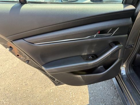 Used 2021 MAZDA MAZDA3 s FWD image 29