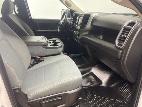 Used 2021 RAM 5500 Tradesman w/ Chrome Appearance Group image 22