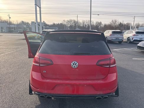 Used 2019 Volkswagen Golf R 4-Door image 20