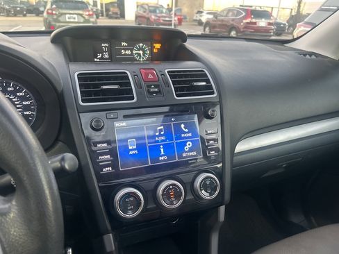 Used 2018 Subaru Forester 2.5i Premium image 3