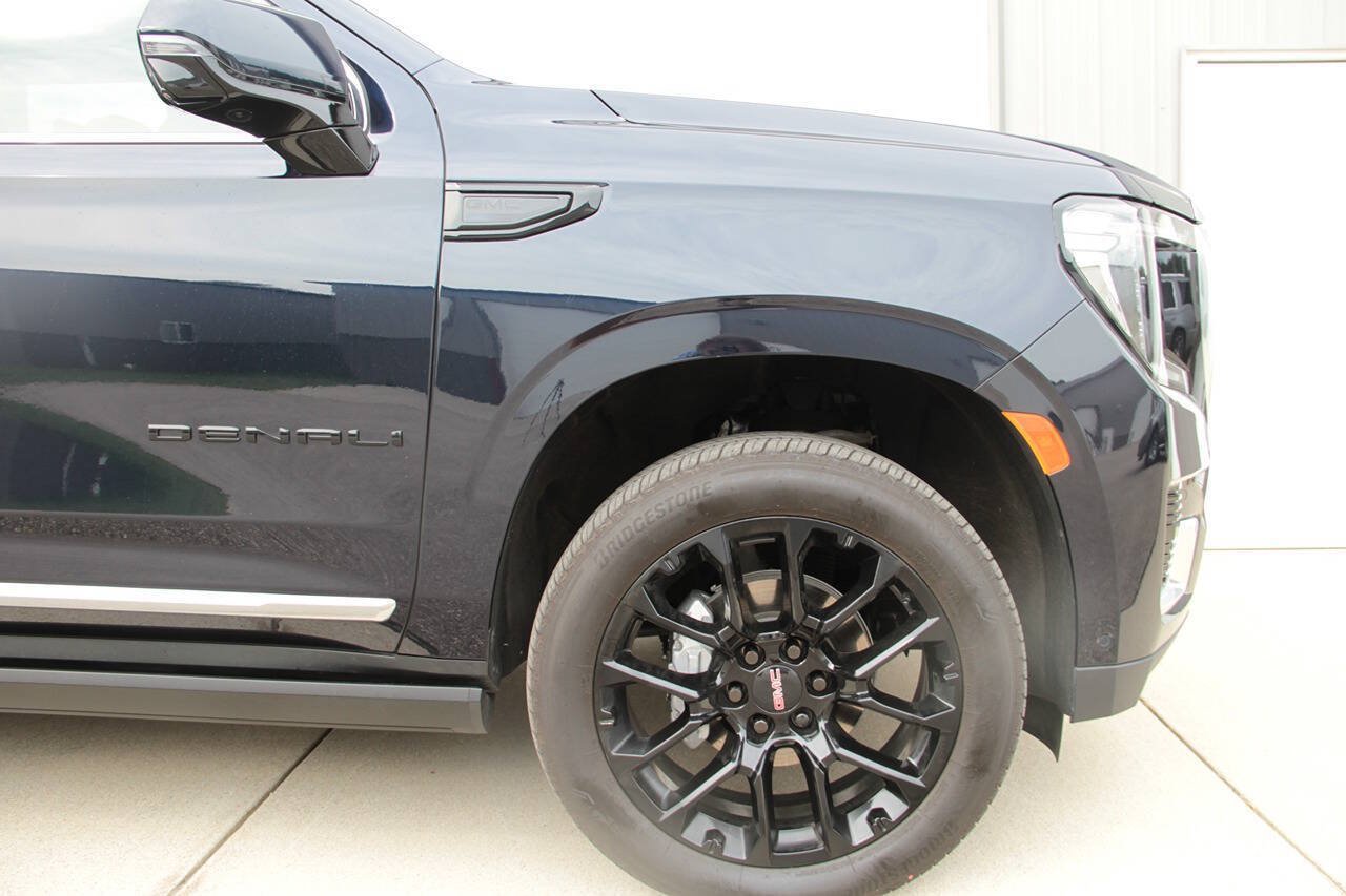 Used 2024 GMC Yukon Denali w/ Advanced Technology Package AWD/4WD image 33