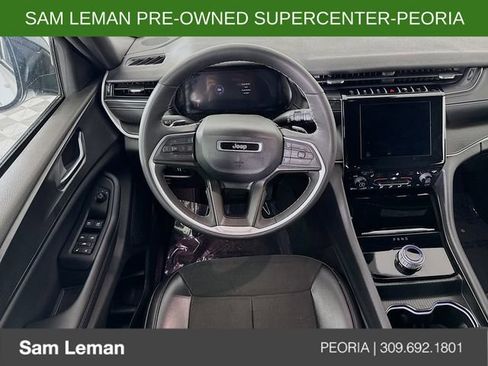 Used 2024 Jeep Grand Cherokee Altitude image 22