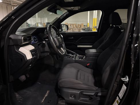 Used 2024 Toyota Tacoma TRD Off-Road AWD/4WD image 9