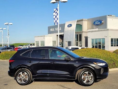 Certified 2023 Ford Escape ST-Line image 3