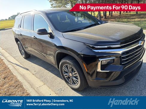 Certified 2026 Chevrolet Traverse LT AWD/4WD image 1